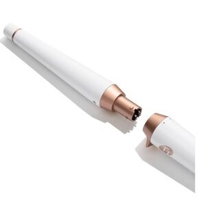 NIB T3 Touseled Waves 1 1/4”-3/4” Tapered Barrel (Base sold separately.)